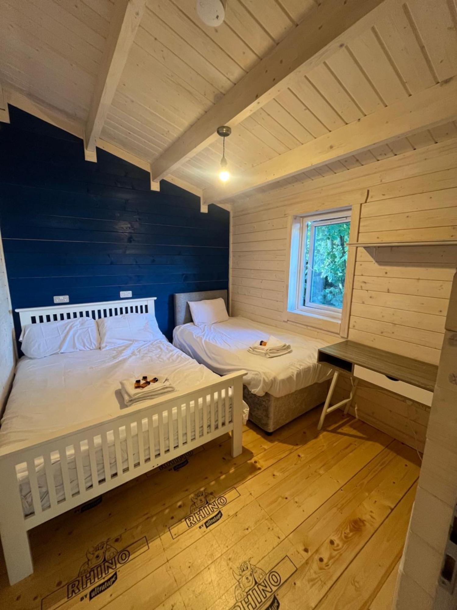 West Wicklow 5 Person Cabin Baltinglass Exterior photo